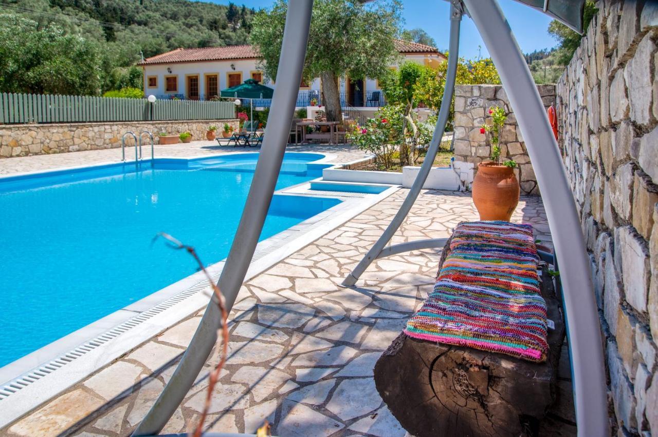 Aphrodite Studios & Apt With Pool Lákka Eksteriør bilde